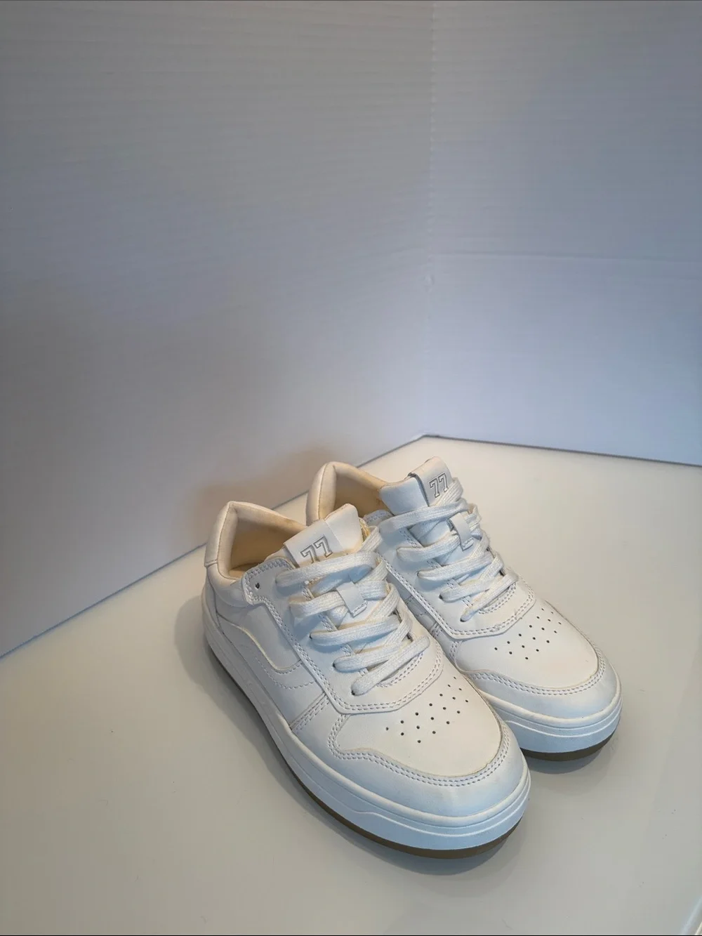 American Eagle Outfitters White Sneakers with Gum Outsole